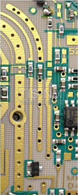 在共面波導的兩側推薦使用過孔圍欄 在共面波導的兩側推薦使用過孔圍欄